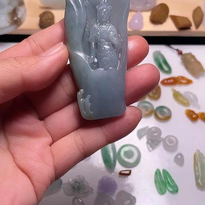 定制翡翠未镶嵌随行观音