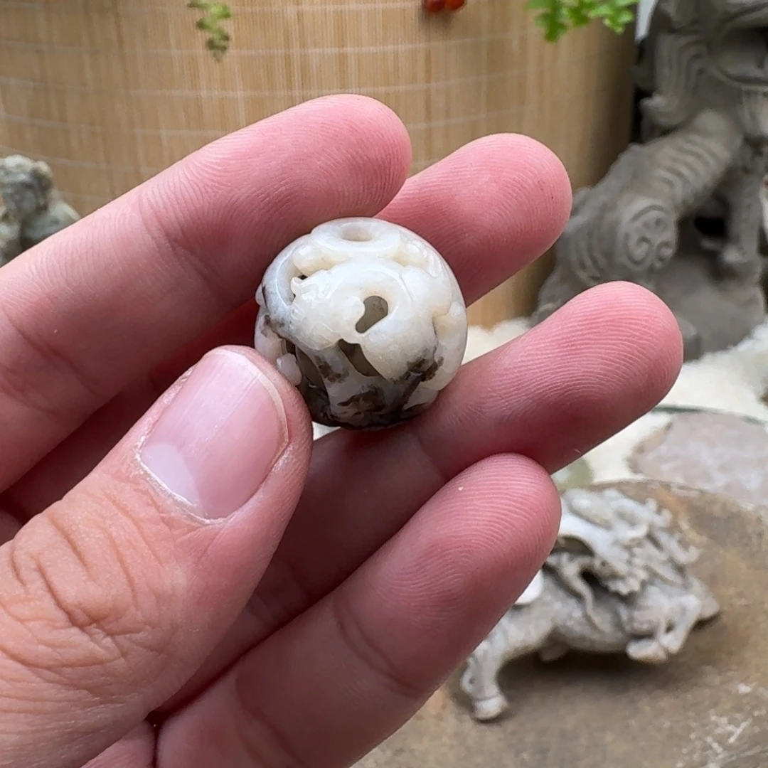 用***5和田玉未镶嵌颈饰