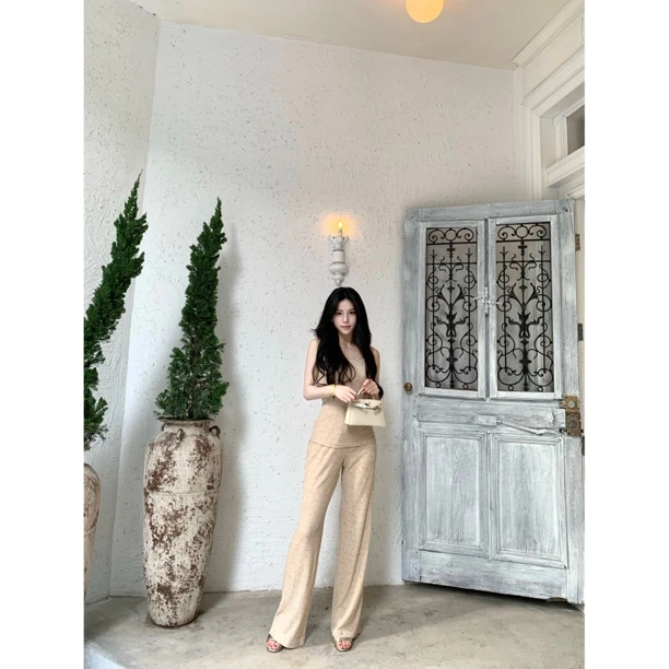 Aimee Lee/韩女套装 腿长好比例 温柔杏色韩女气质松弛感懒人套装