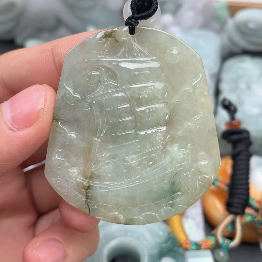 翡翠未镶嵌吊坠(不含链)