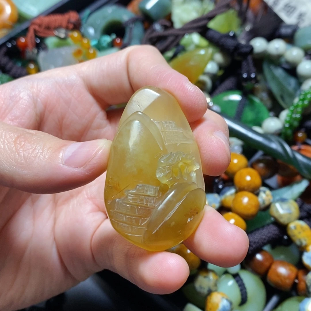 蛇纹石玉未镶嵌颈饰