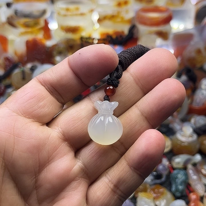 玛瑙/玉髓未镶嵌颈饰