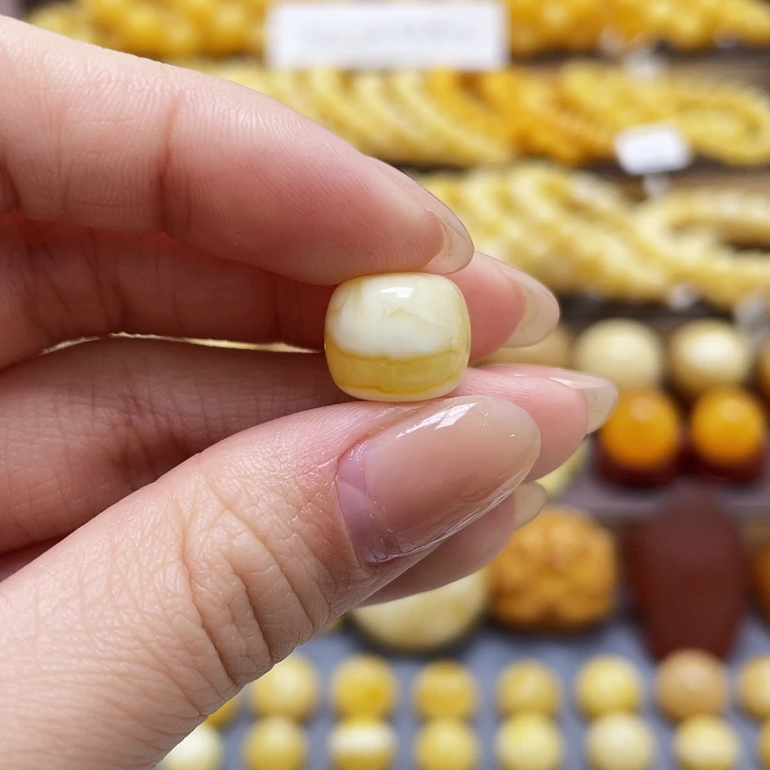 琥珀裸石未镶嵌荆*蜜蜡老型12.5*10.9mm