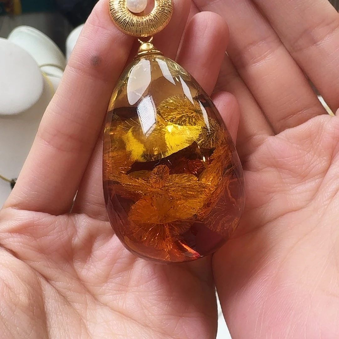 琥珀未镶嵌颈饰吊坠