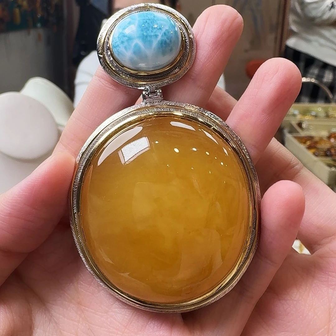 琥珀未镶嵌颈饰吊坠