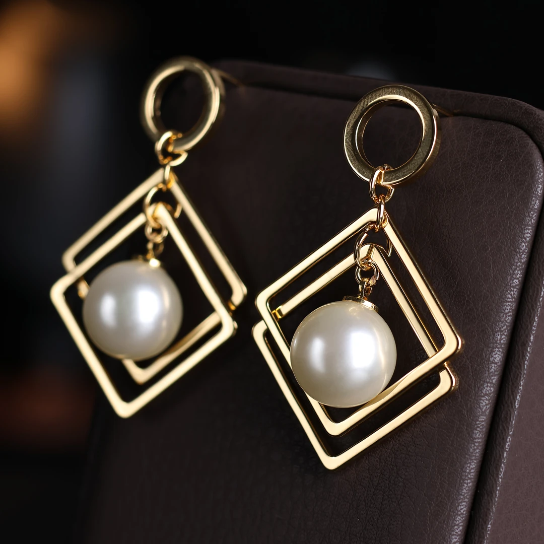 铜合金仿珍珠耳饰 韩国气质简约百搭夸张珍珠耳环女长款几何耳坠