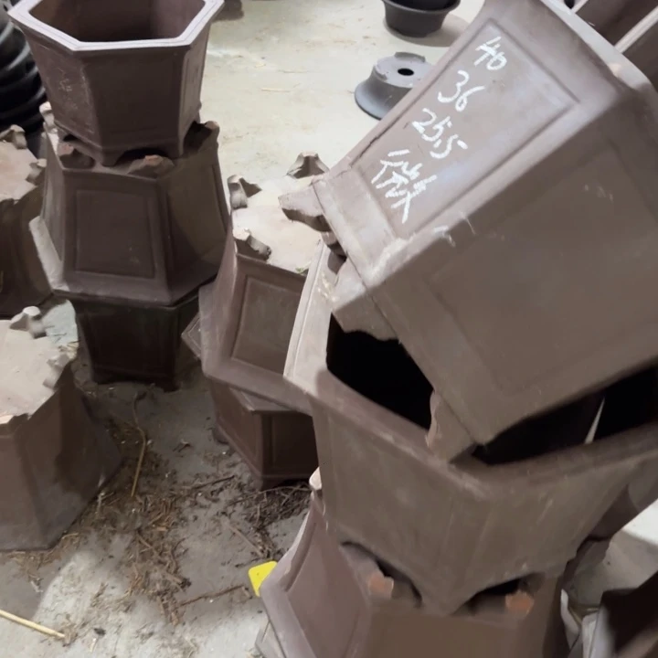 紫砂花盆               60-2