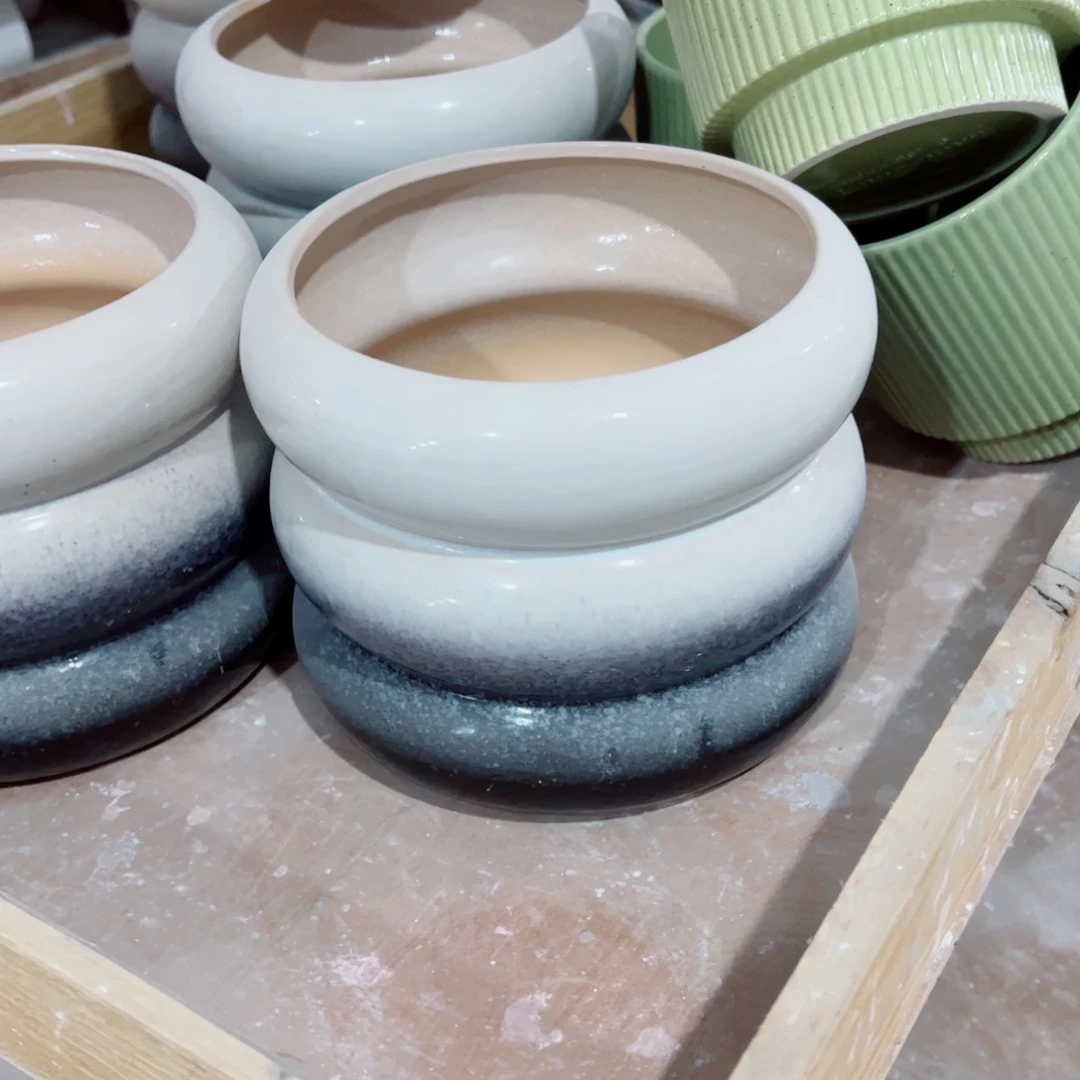 有孔陶瓷花盆，满10米包邮发货