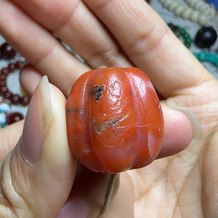 禹***尧玛瑙/玉髓未镶嵌颈饰