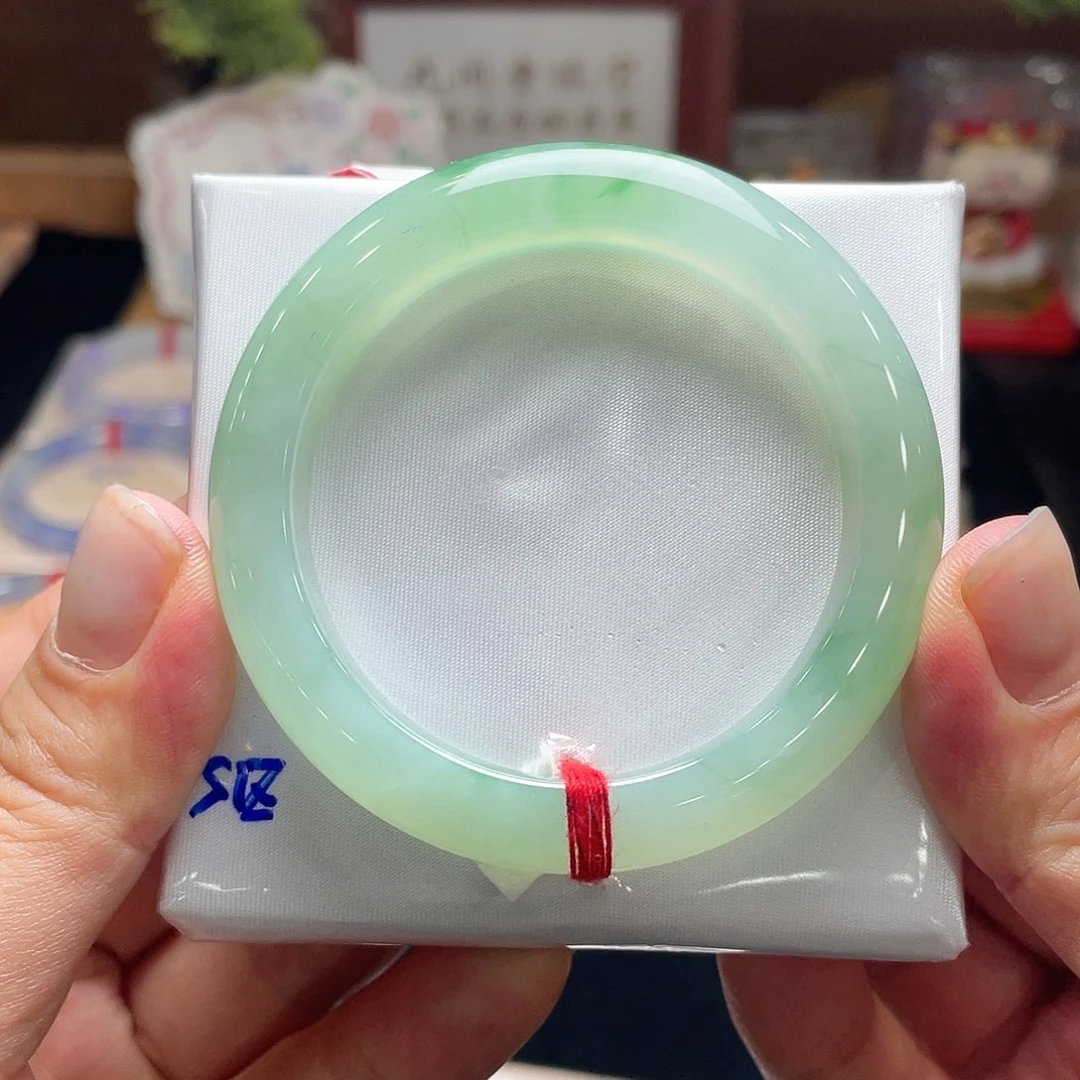 翡翠手镯未镶嵌51.8正圈