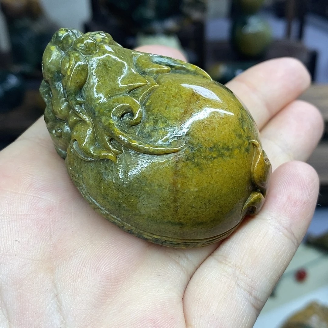 用***4岫岩河磨玉（透闪石质玉）未镶嵌把件