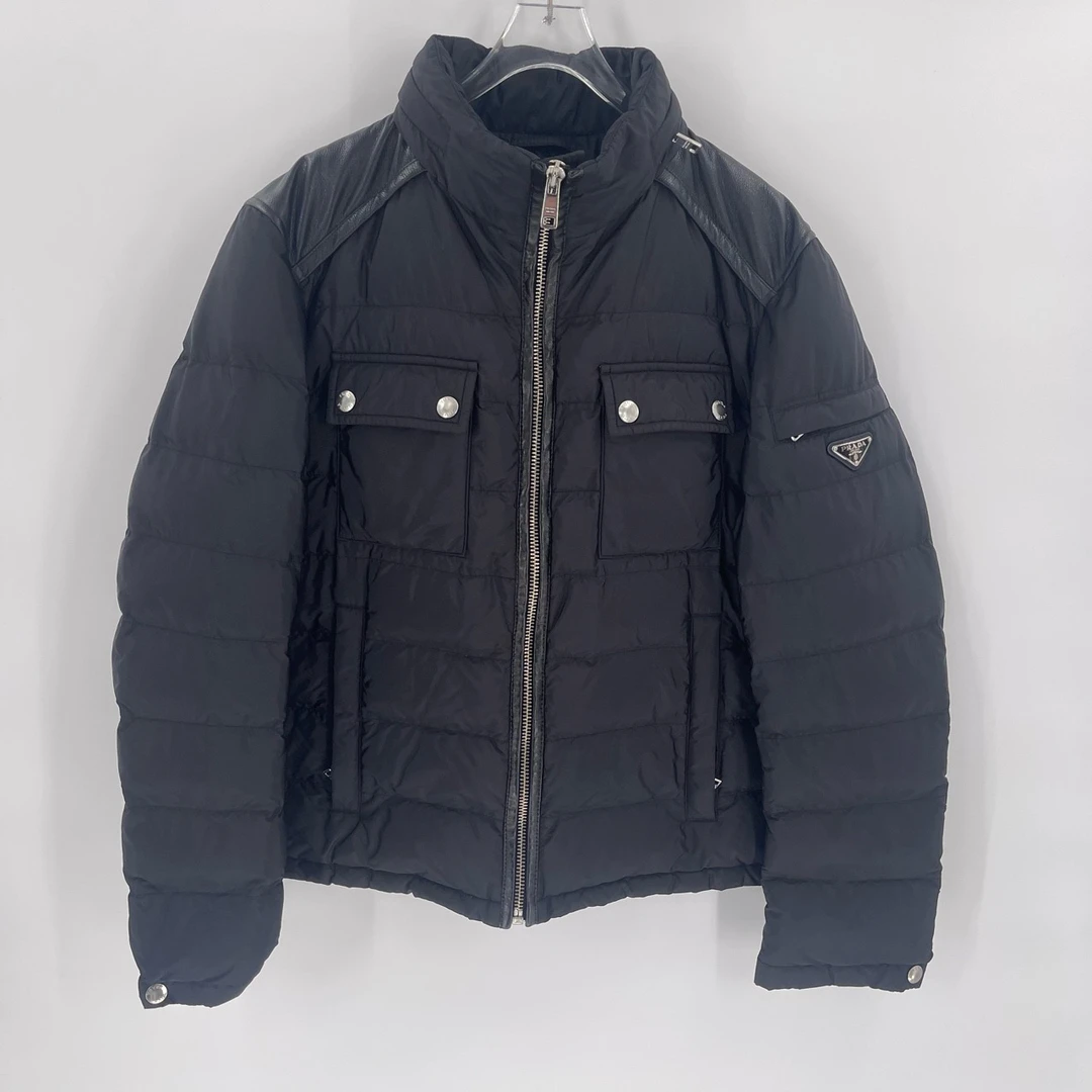 99新 Prada/普拉达 黑色三角钢标羽绒服/50码/Sw24575