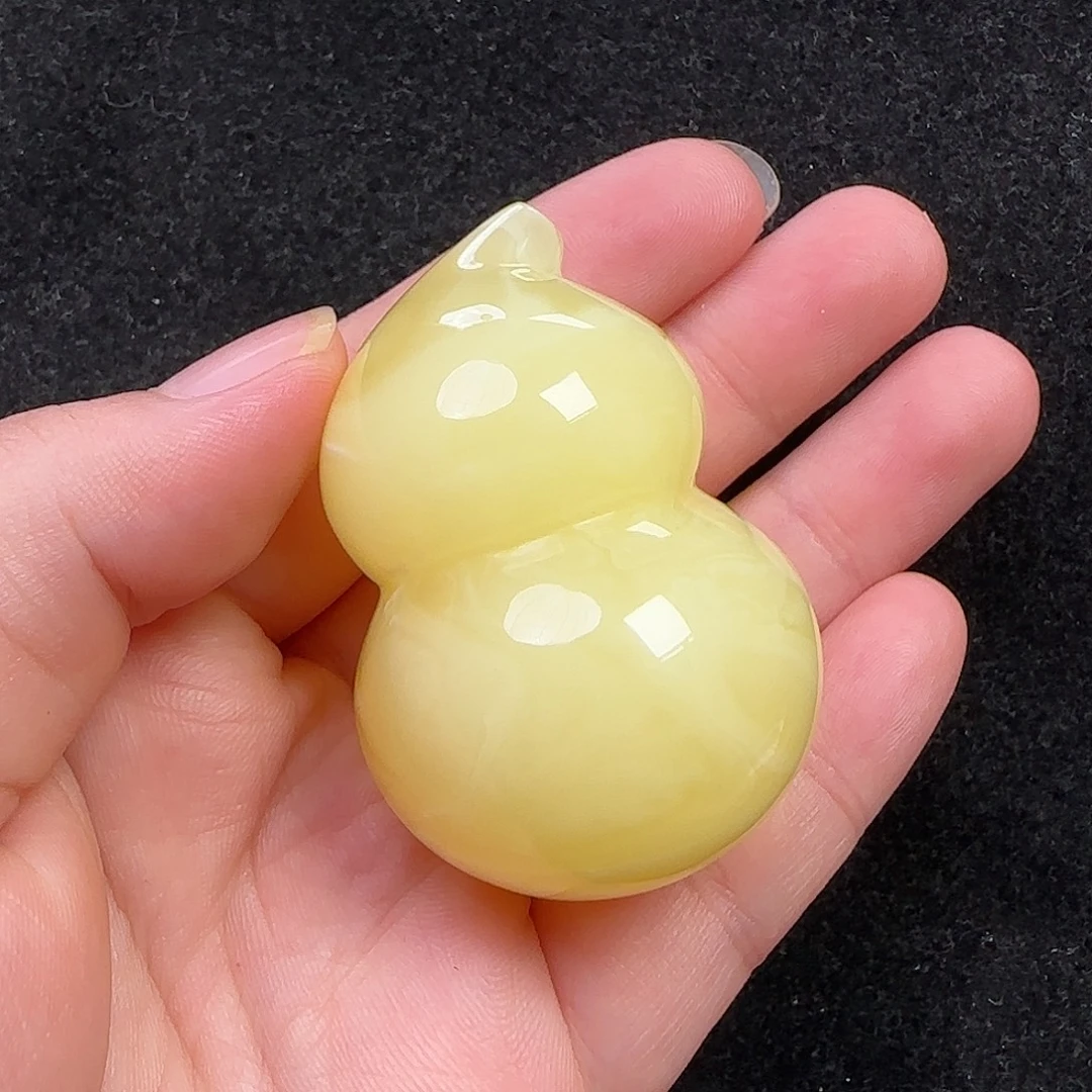 蜜蜡未镶嵌珠宝奇石