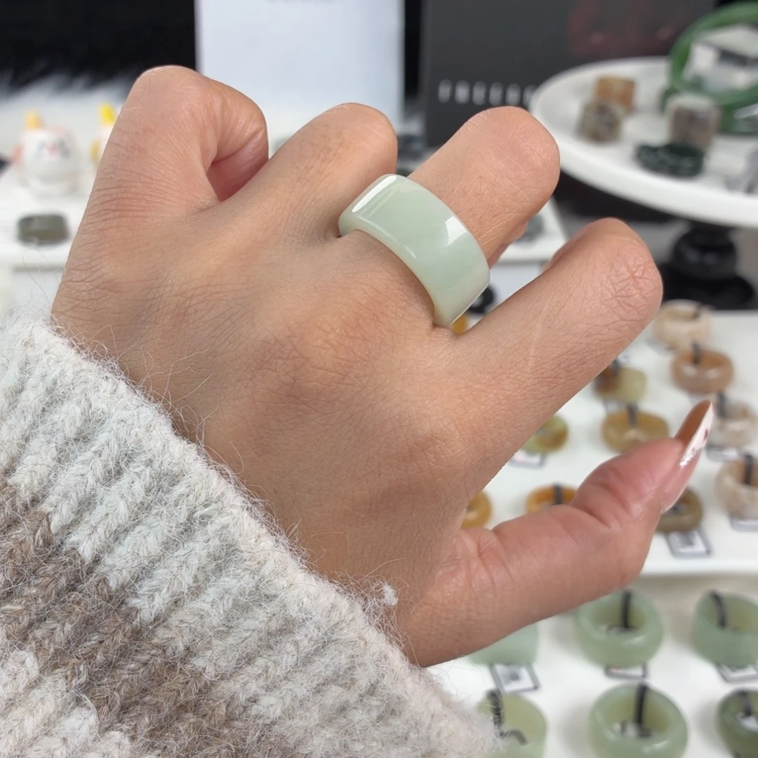 和田玉未镶嵌戒指Q70晴水圆切17.8不退换