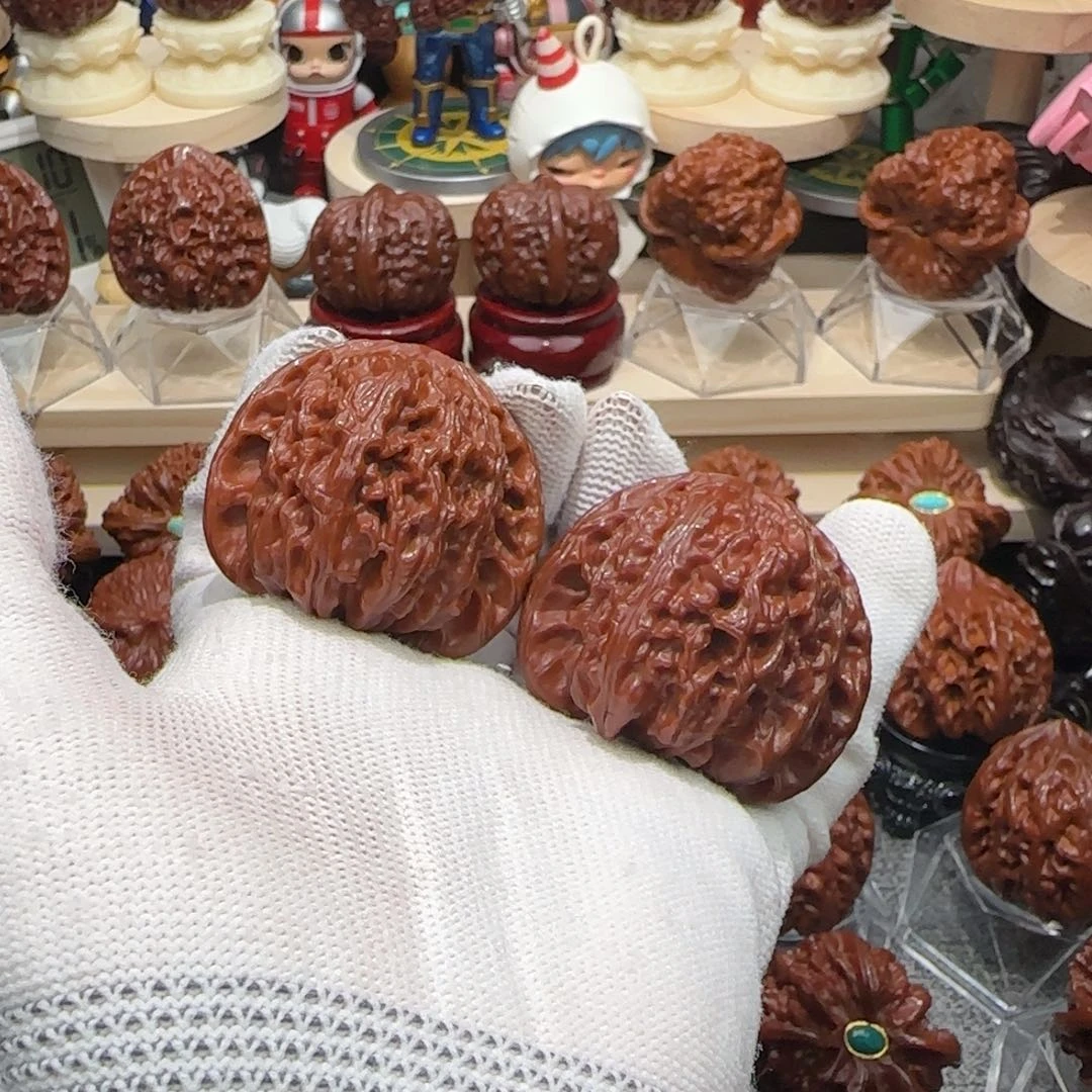 文玩核桃吊坠44全品红三角