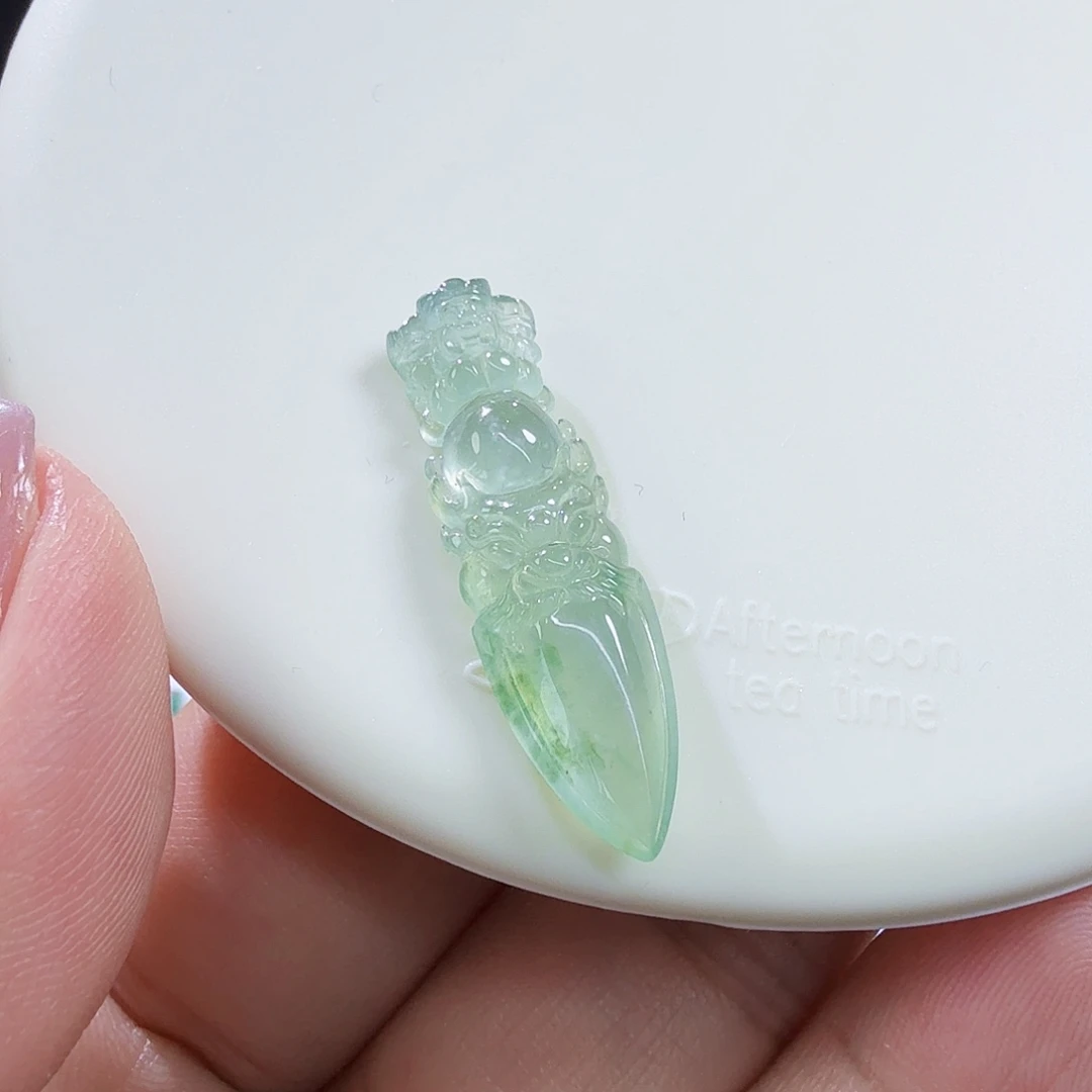 翡翠未镶嵌颈饰裸石