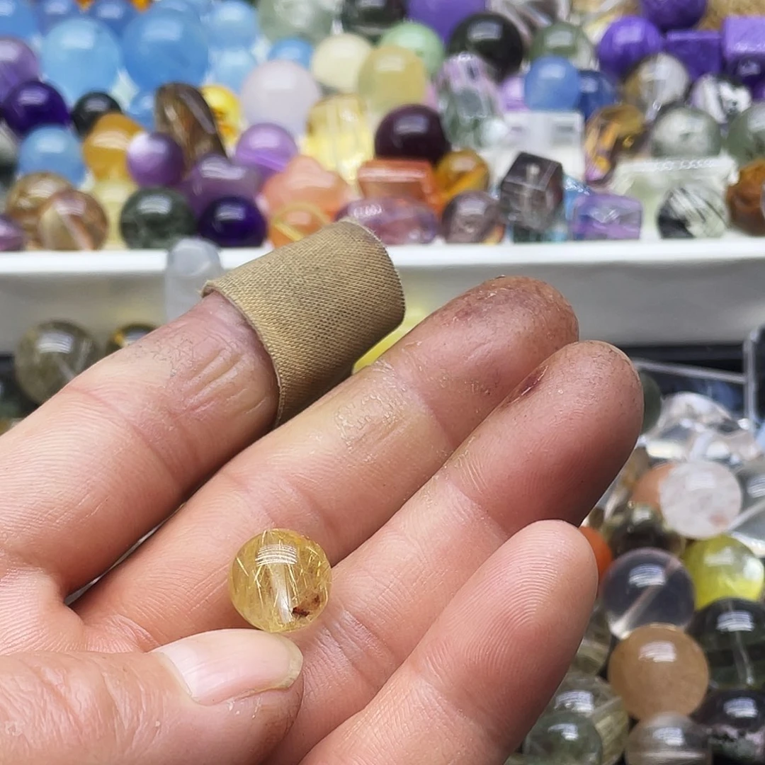 查罗石珠子合金辞*