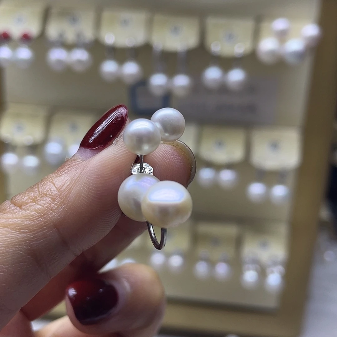 银S925镶嵌耳饰淡水珍珠
