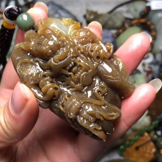 和田玉未镶嵌把件