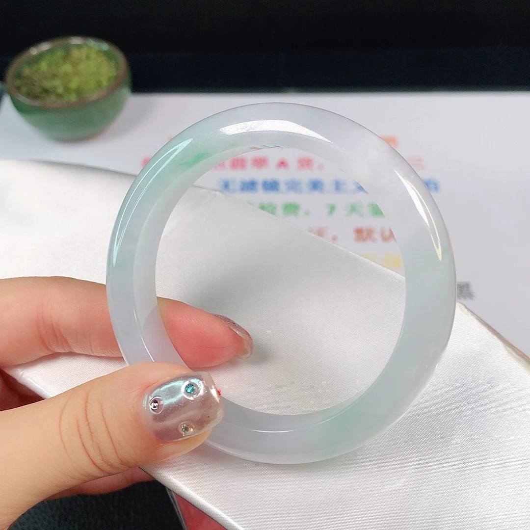 翡翠手镯未镶嵌翡翠手镯1465