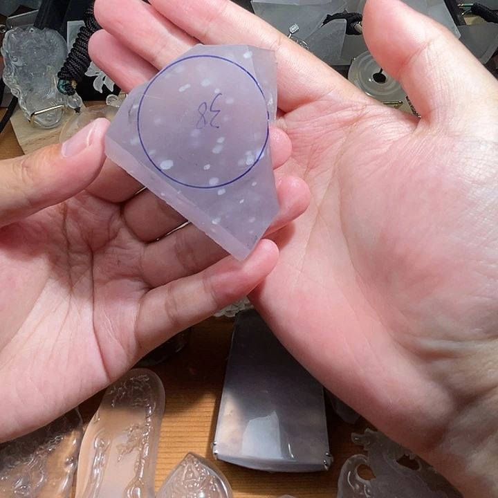 霖***少定制石英质玉未镶嵌扣子