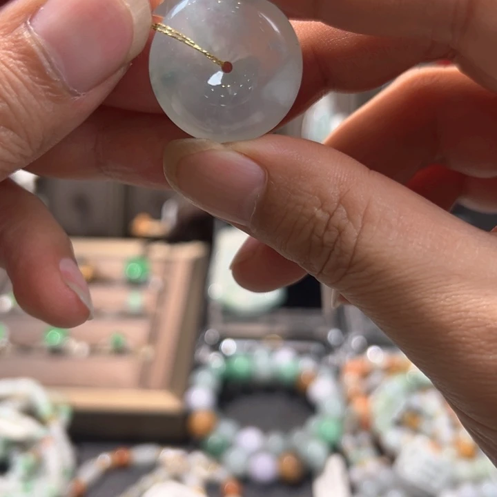 颈饰未镶嵌翡翠缅甸翡翠平安扣