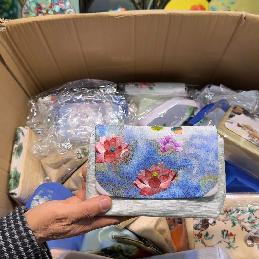 刺绣刺绣工艺精湛