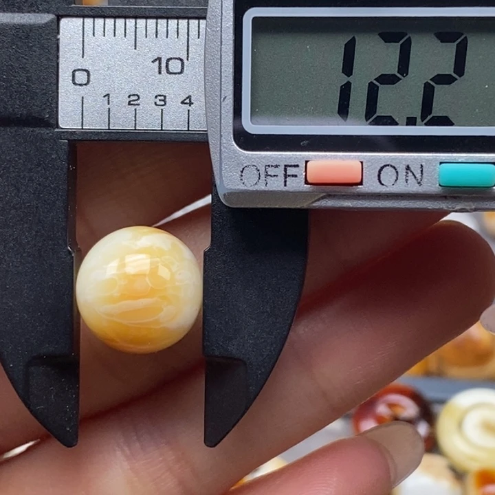 未镶嵌蜜蜡珠宝奇石