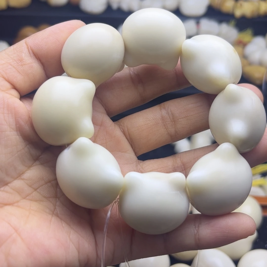 菩提根/象牙果吊坠大瑕