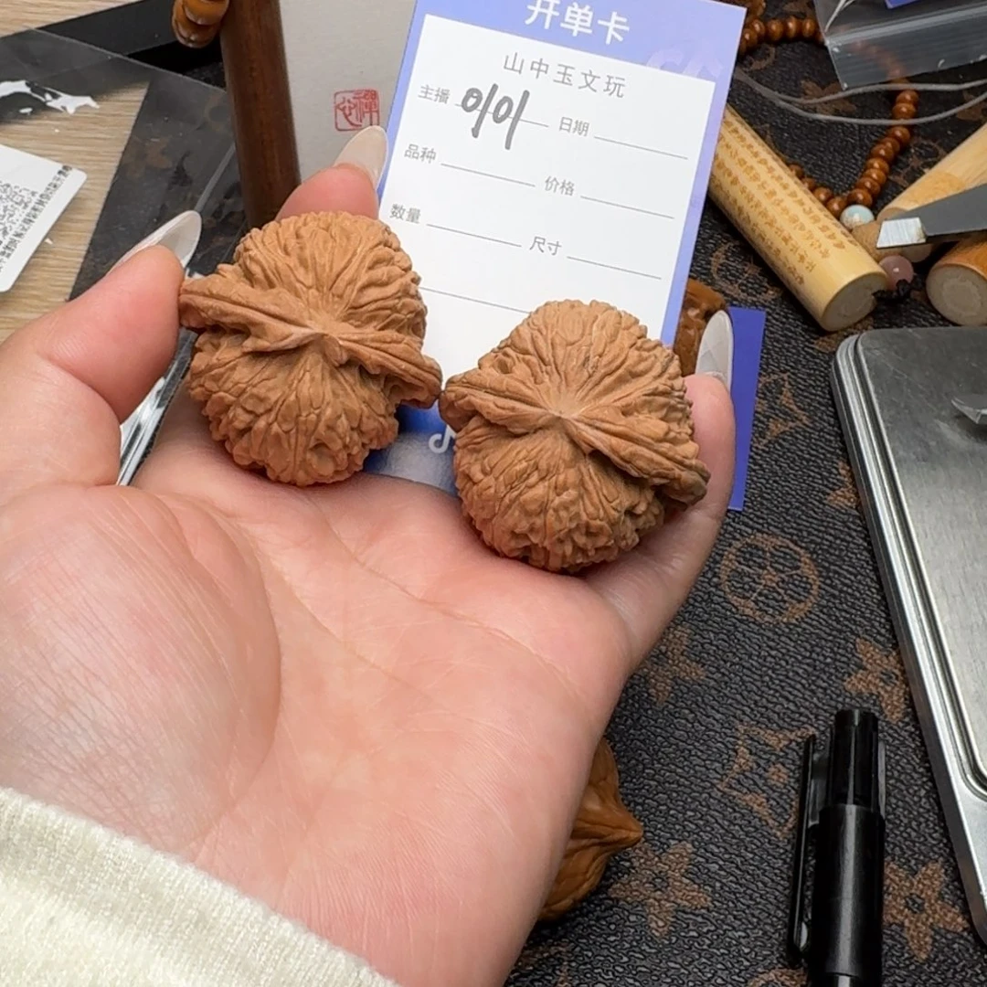 文玩核桃把件41.5白狮子0101