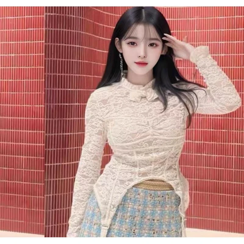 辰辰服饰木子店重工白色蕾丝打底衫