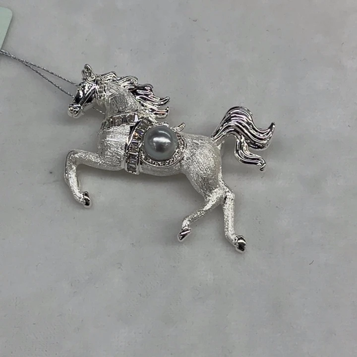 未镶嵌胸饰海水珍珠8-9mm