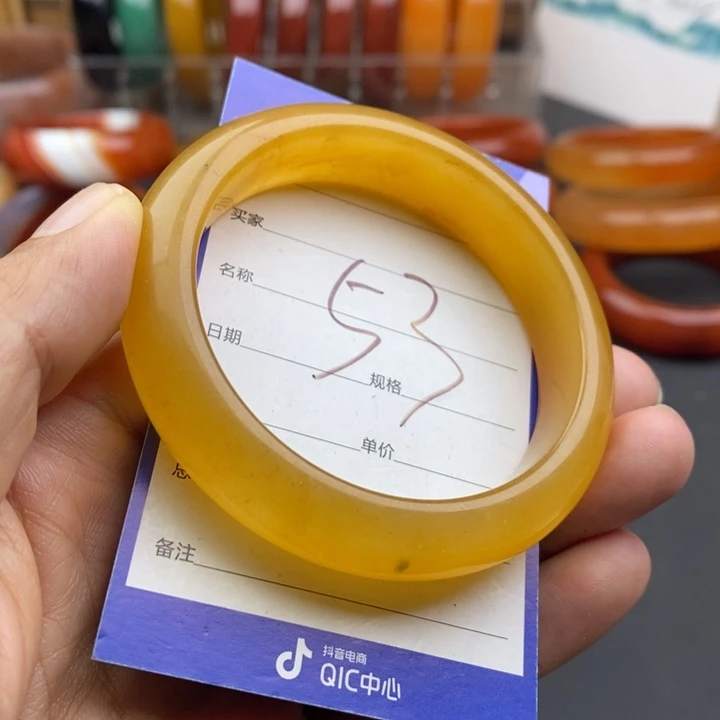 未镶嵌手镯石英质玉