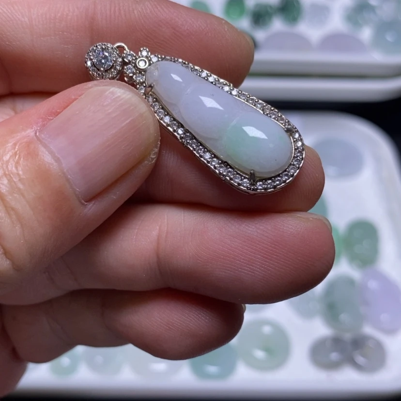 【闪购商品】吊坠(不含链)未镶嵌翡翠