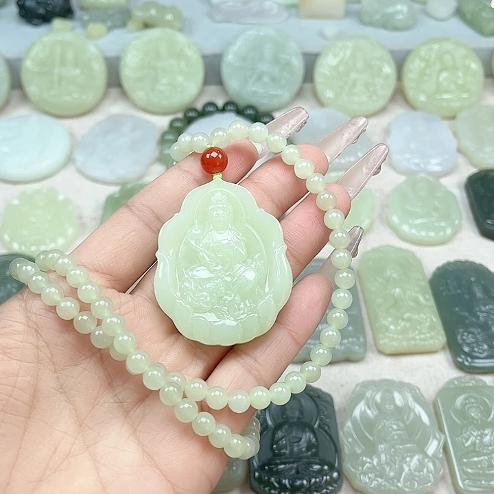 和田玉未镶嵌颈饰