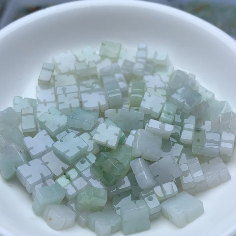 【闪购商品】翡翠手链未镶嵌通孔冰万字50颗