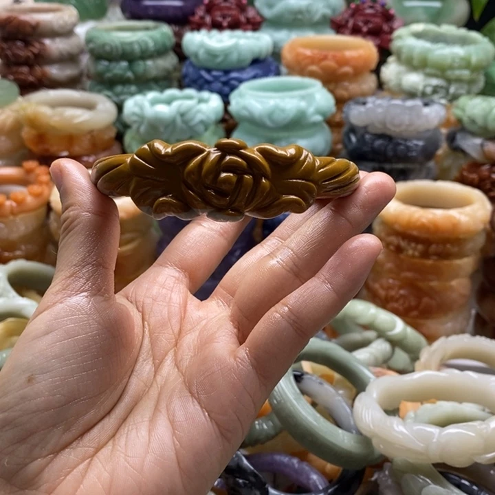 石英岩玉未镶嵌手镯62.2