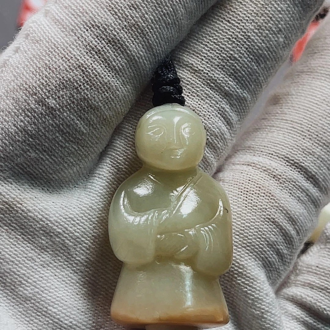 吴***波和田玉未镶嵌挂件