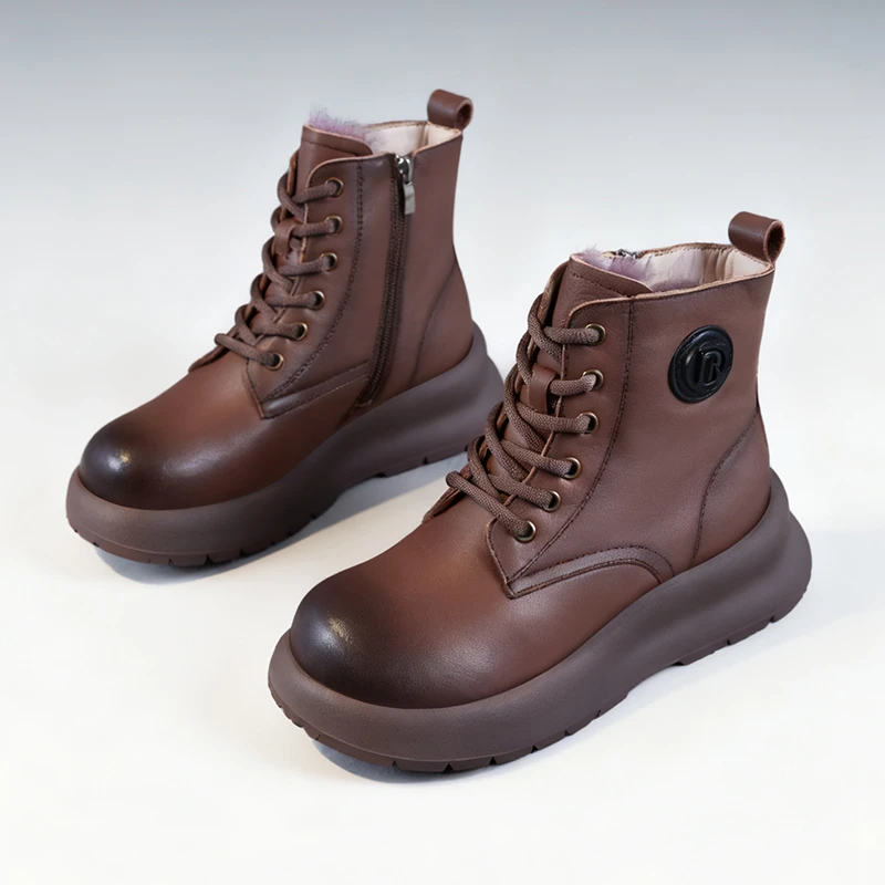 极寒保暖羊毛真皮英伦风马丁靴女圆头复古加绒雪地短靴女大码棉靴