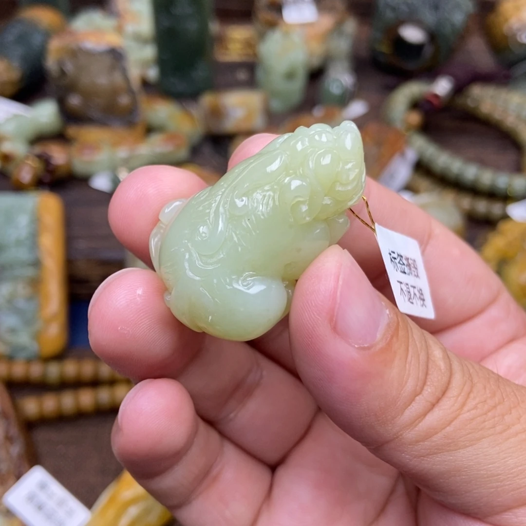 岫岩河磨玉（透闪石质玉）未镶嵌珠宝奇石
