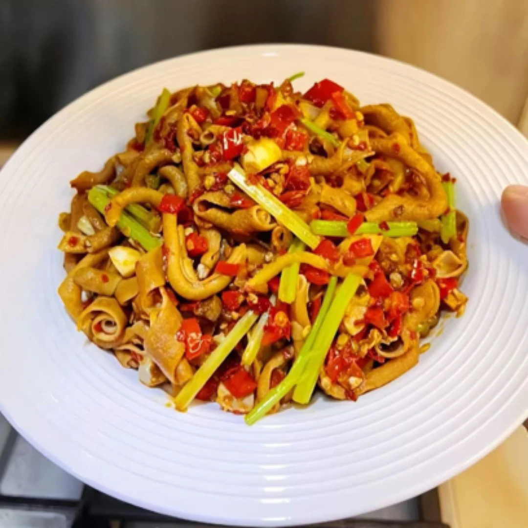 干锅鸭肠(本店特色)