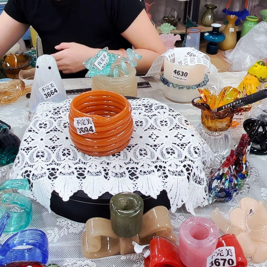 3694 家悦琉璃工艺品不完美