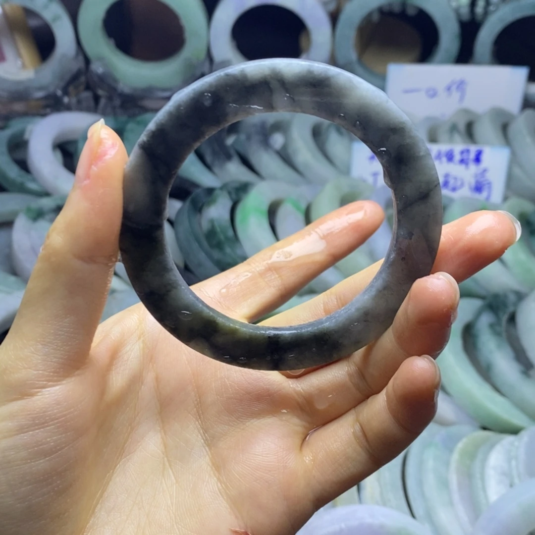 定制翡翠未镶嵌手镯