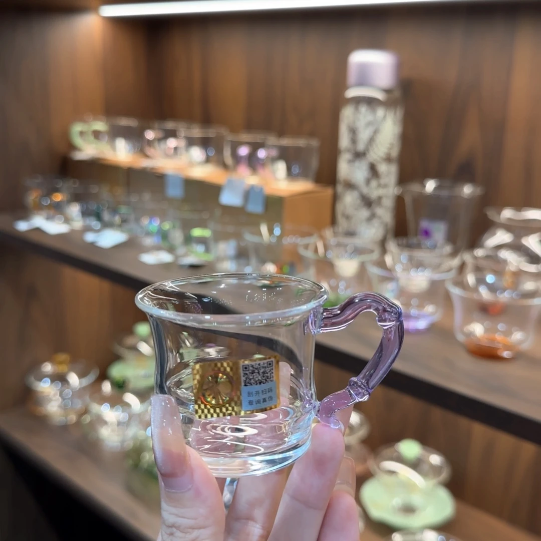 禾器君潋杯浅紫色。