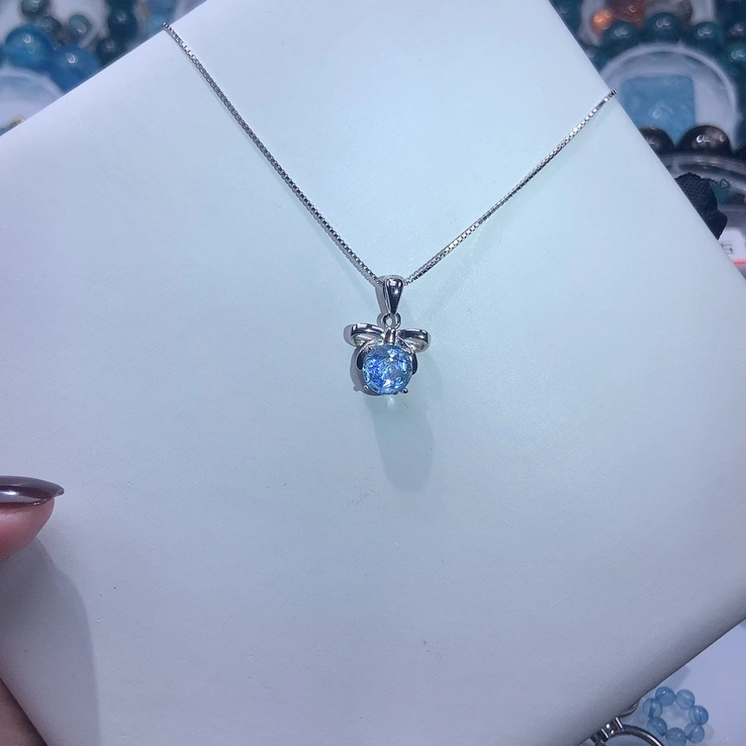 未镶嵌手串海蓝宝石有**子钻切款吊坠300元（拍3件）