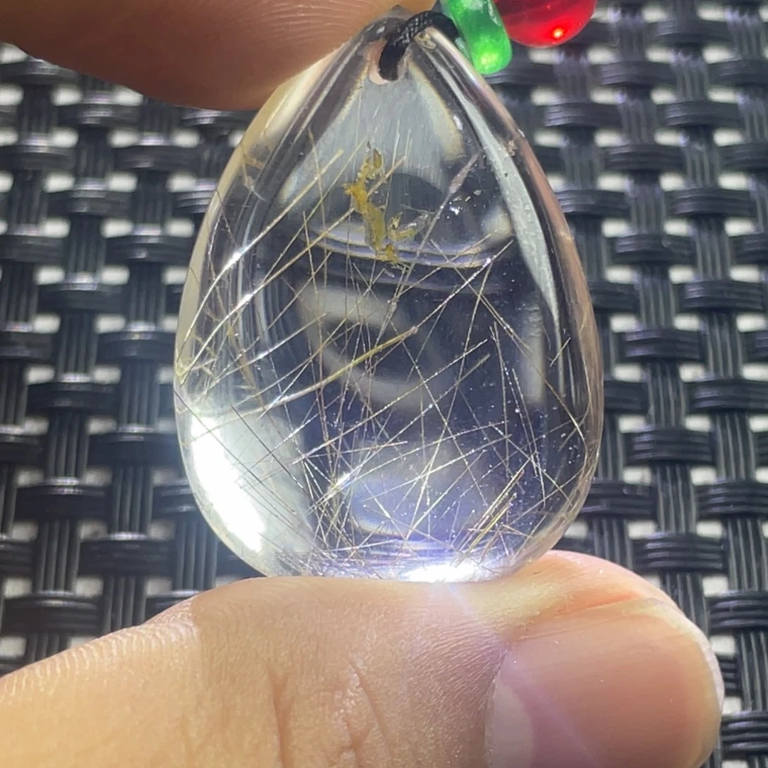 水晶吊坠未镶嵌假**福