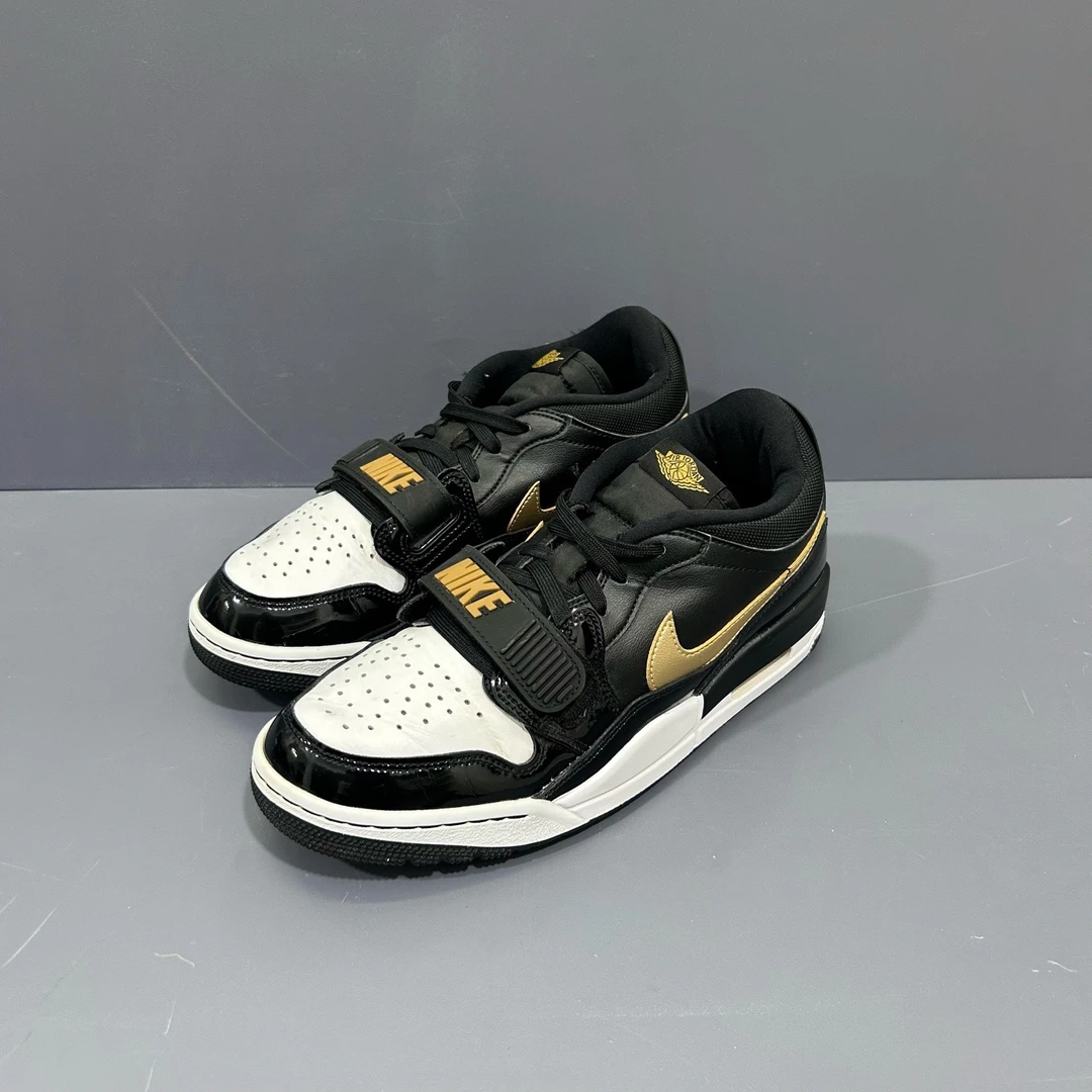 95新 MM6 42码 aj312黑金 休闲鞋 穿几次 秒价