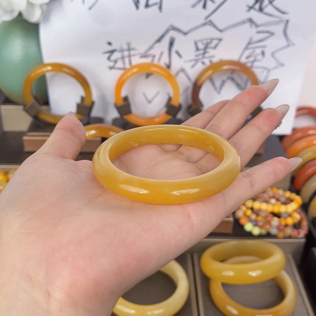 石英质玉（黄龙玉）未镶嵌手镯