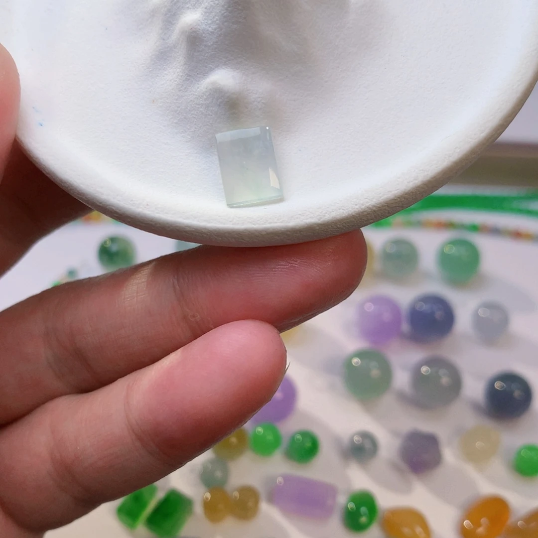 定制翡翠未镶嵌马鞍裸石