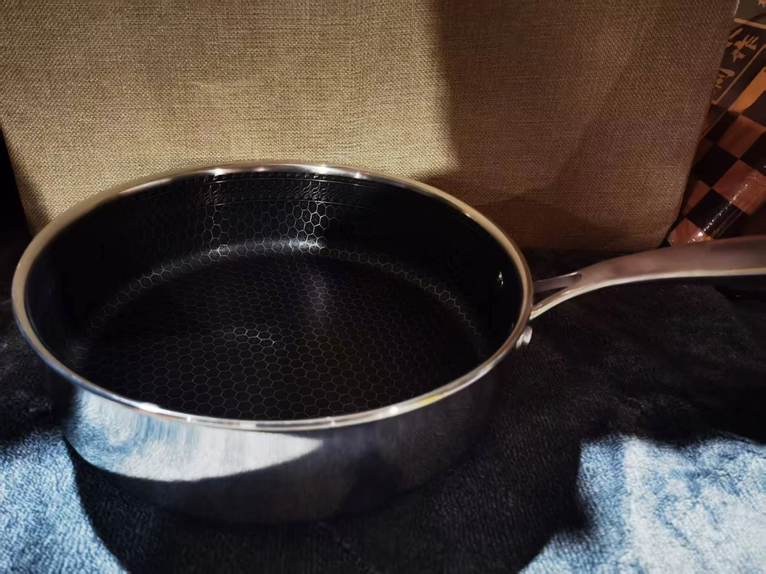 【天天宠粉福利】26单面直煎锅（禾） 不沾煎锅不挑灶具送玻璃盖